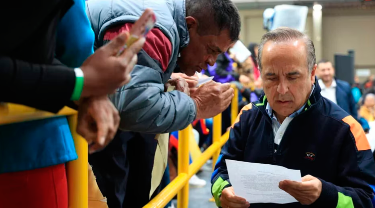 «Denuncia será radicada hoy por estafa a los directivos de Viva Air en la Fiscalía» manifestó Ministro de Transporte