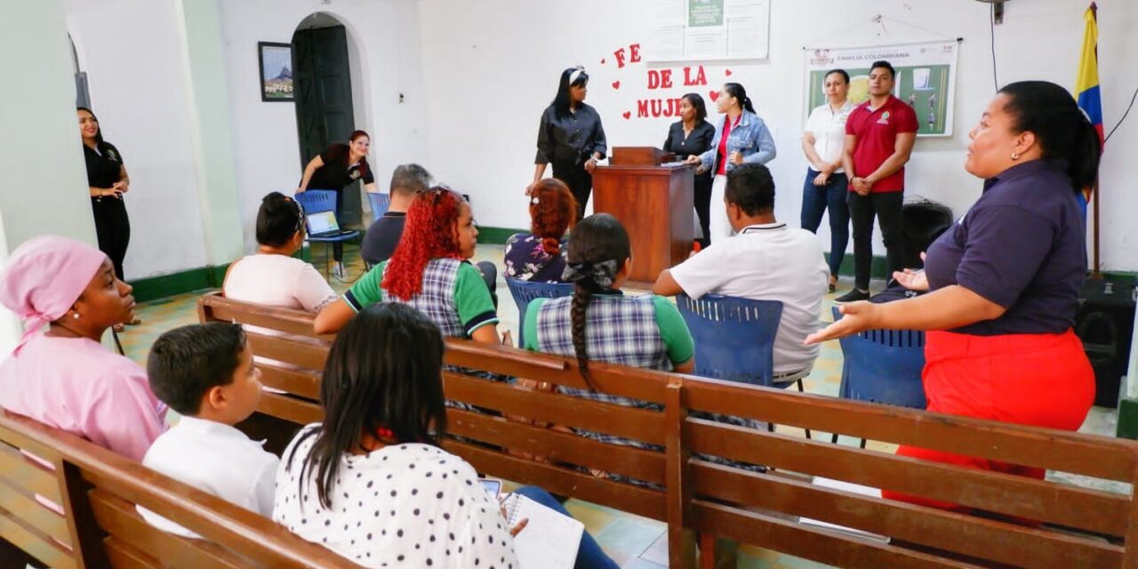 En Cartagena capacitan a los Comités de Alimentación Escolar para un mejor manejo del complemento alimentario en los colegios