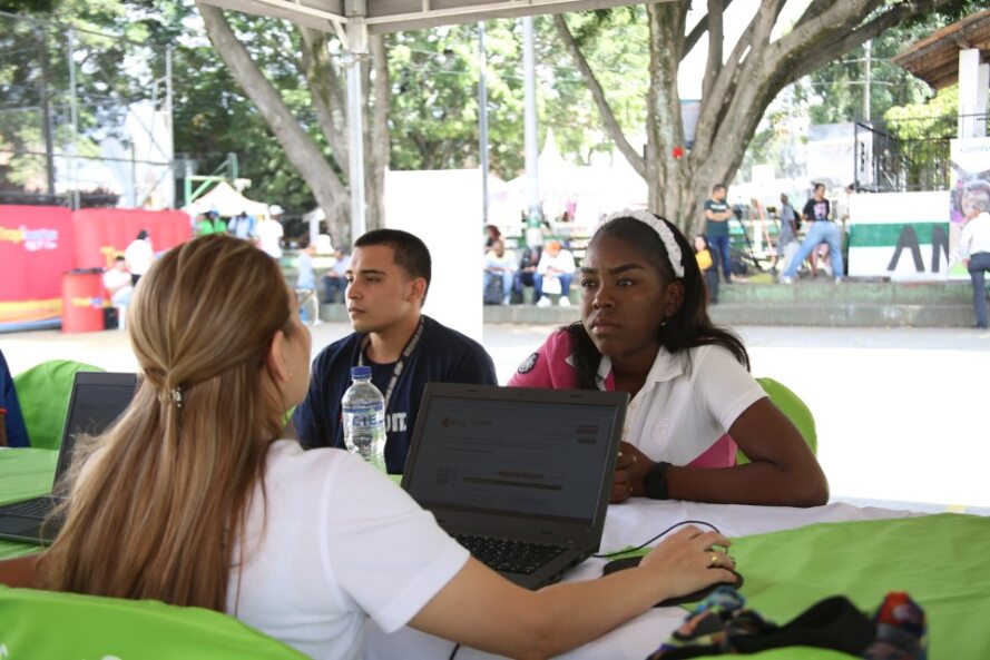 Más de 400 oportunidades de empleo en Copacabana e Itagüí