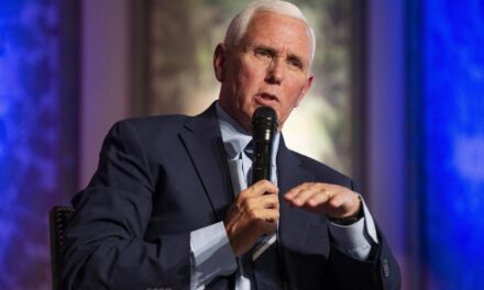 Mike Pence, exvicepresidente de los Estados Unidos, entre los conferencistas de la 58ª Convención Bancaria