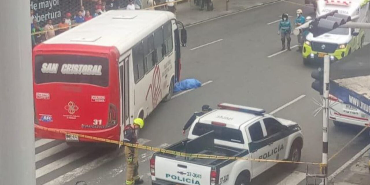 Mujer murió atropellada en el centro de Medellín