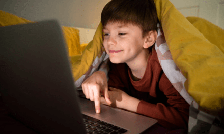 Consejos para minimizar riesgos del internet en los niños