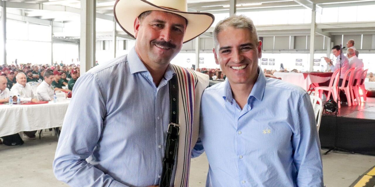 Homenaje a Carlos Castañeda Ceballos, imagen de Juan Valdez