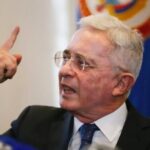 Uribe arremete nuevamente contra la reforma laboral de Petro