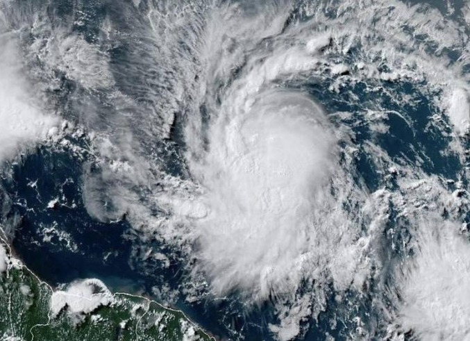 Alerta en el Caribe por tormenta categoría 3