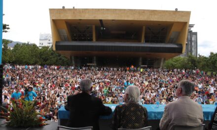 Medellín: 40 países participan en Festival Internacional de Poesía