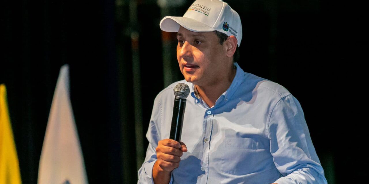 Cursos por 328 mil millones del Ministro TIC, Mauricio Lizcano