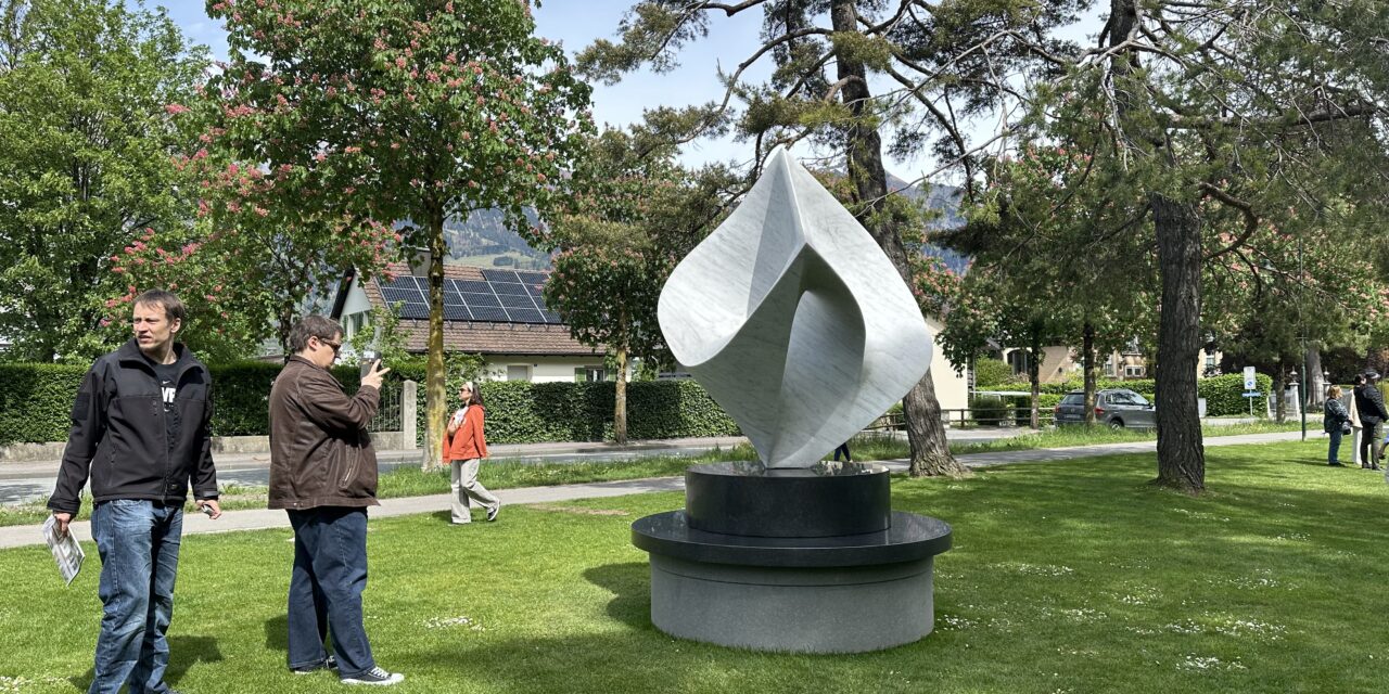 Gustavo Vélez: Único representante de América en la mayor trienal de escultura de Europa