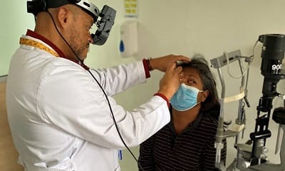 Paciente venezolana recupera la vista y transforma su vida gracias al Hospital Simón Bolívar y CharityVisión.