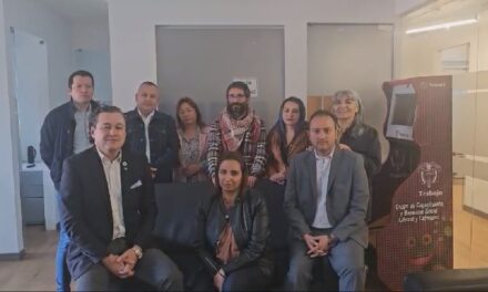 Comité de Huelga se planta en la oficina de la Ministra del Trabajo