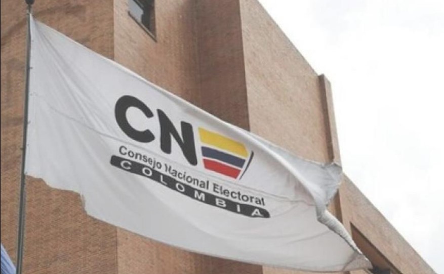 Magistrados del CNE, investigados por Fiscalía por presuntos excesos en caso Petro