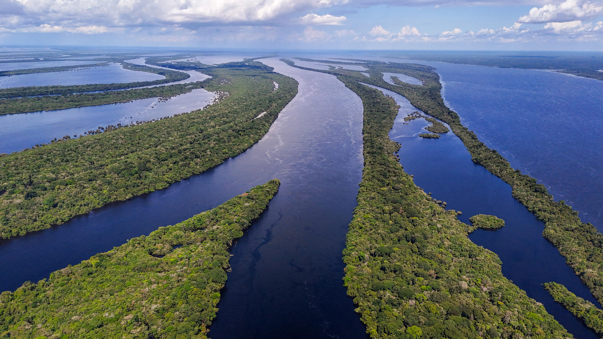 Brasil destaca oportunidades en economía verde para atraer inversión extranjera