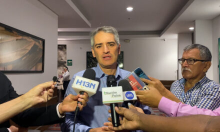 Gobernador Rendón responde a Petro: “Se pueden hacer las dos cosas”