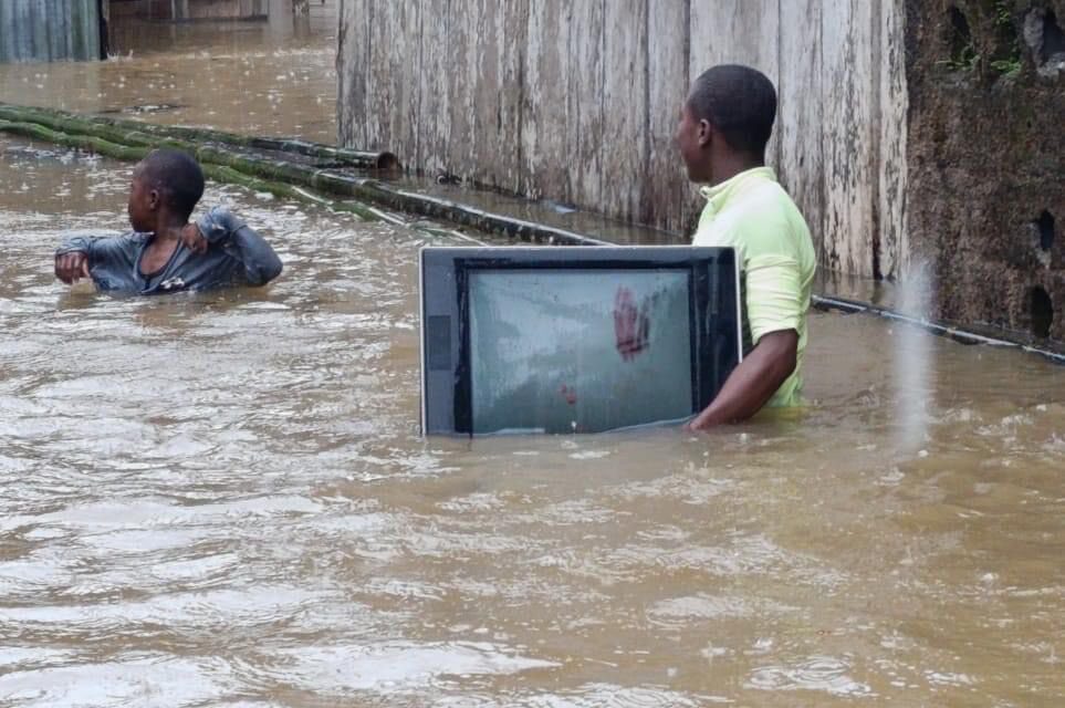 Lluvias dejan miles de familias afectadas en Colombia