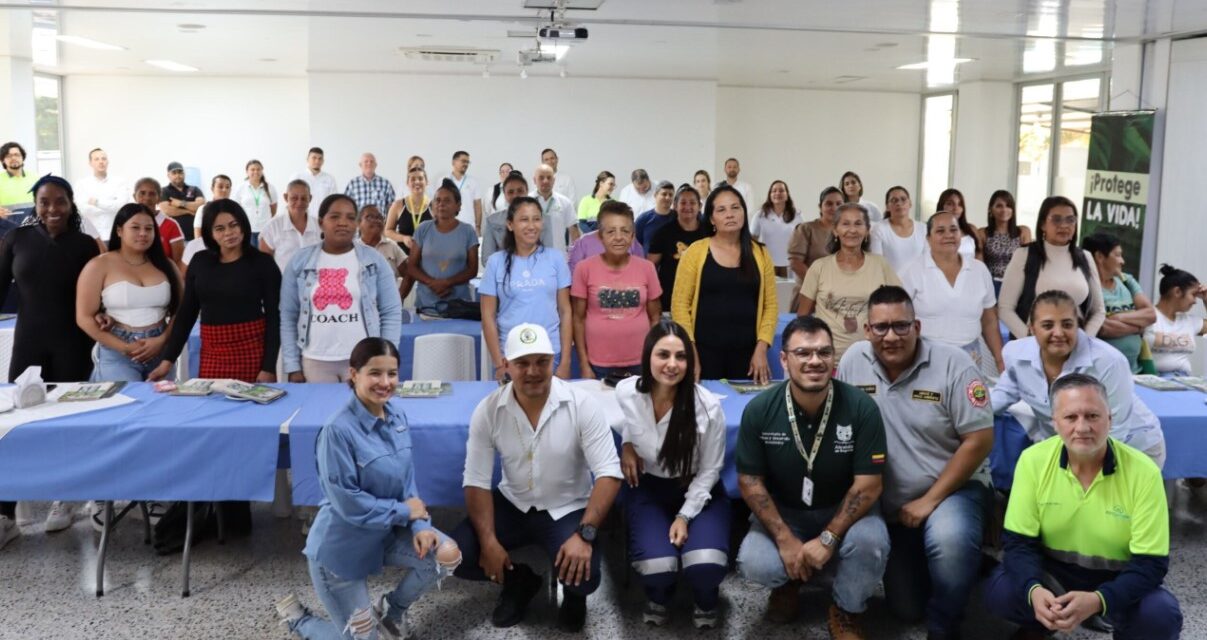 Capacitan más de 100 mujeres chatarreras de Segovia, Antioquia