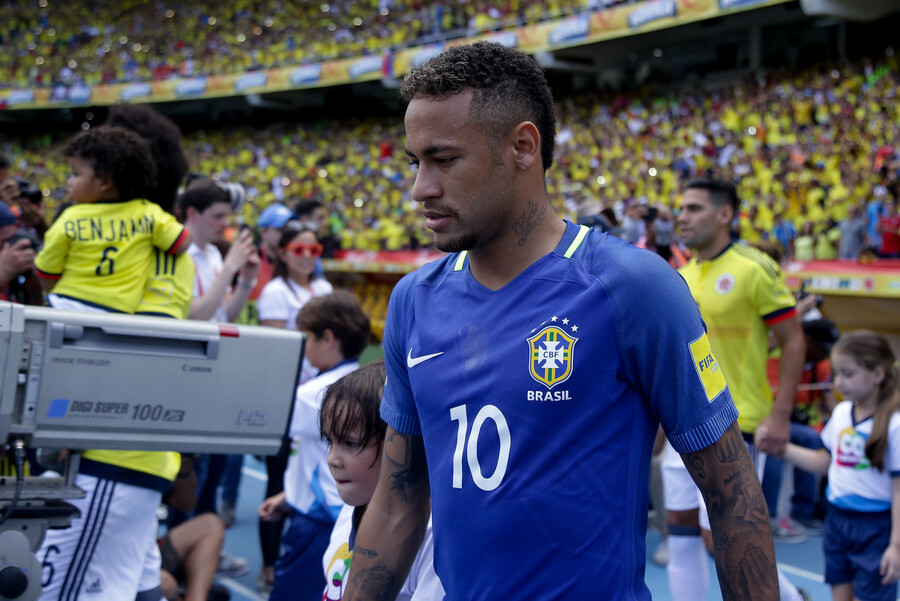 Neymar regresa a la selección brasileña y jugaría contra Colombia